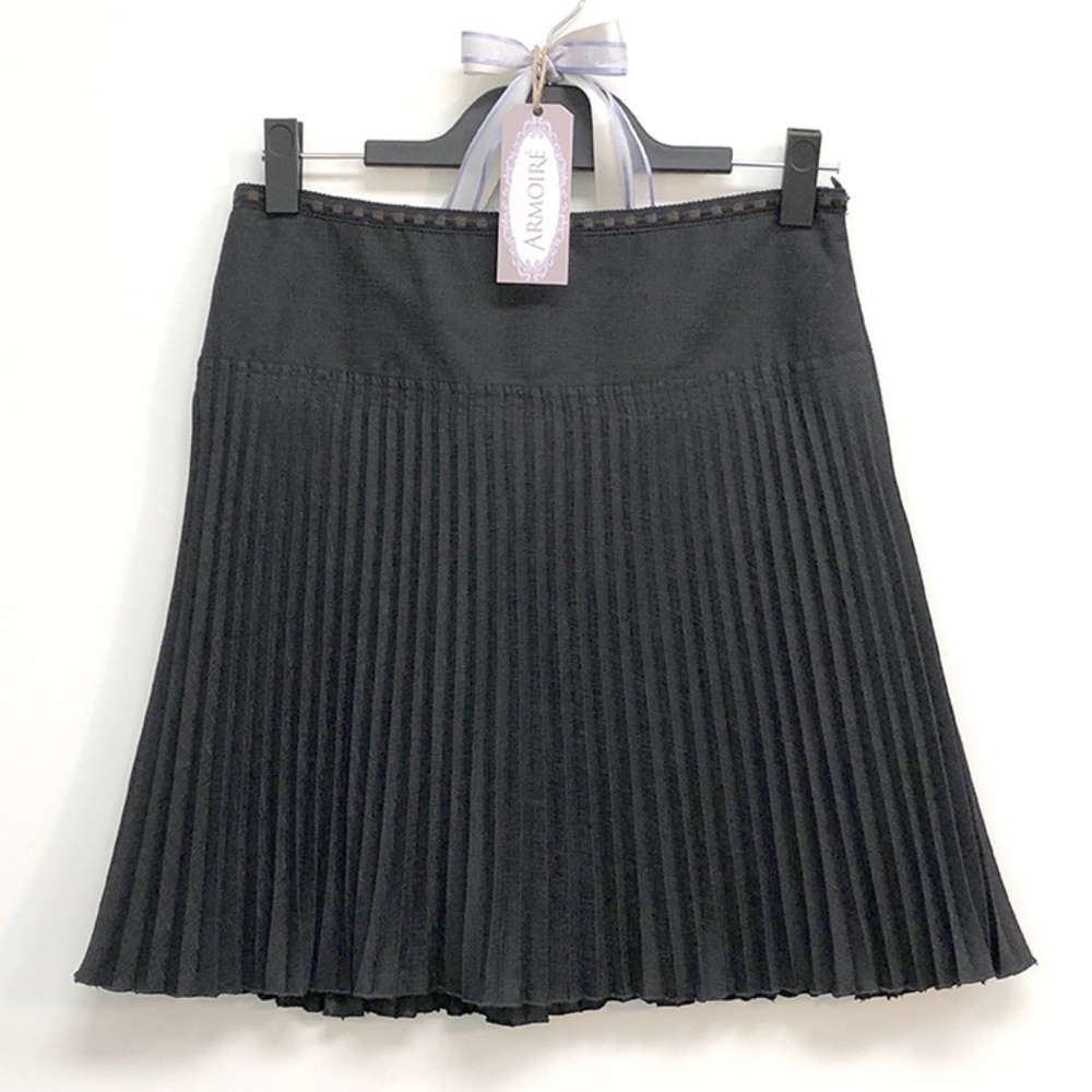 Ann Taylor l Classic Black Pleated Skirt